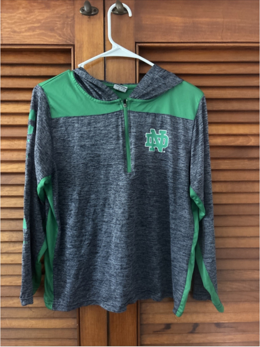 Notre Dame Fighting Irish 1/4 Zip Colosseum LS Hooded Shirt Youth L 16-18